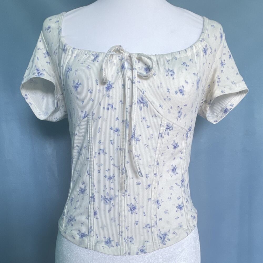 Just Polly White Blue Floral Ribbed Knit Cropped Scoop Neck Blouse M